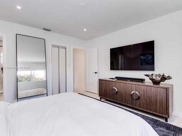 8290 N Bayshore Dr, Miami FL 33138