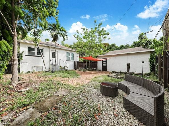 46 NE 43rd St, Miami FL 33137