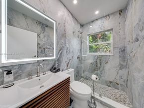 46 NE 43rd St, Miami FL 33137