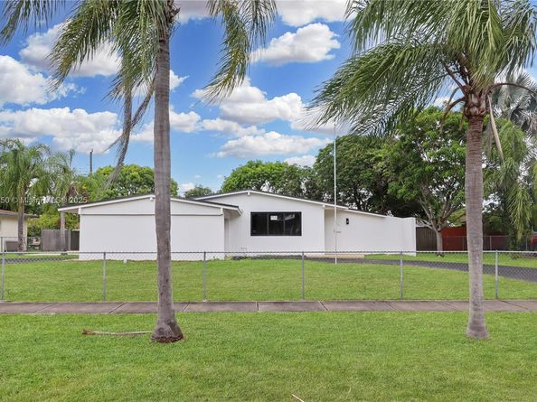 9781 SW 159th St, Miami FL 33157
