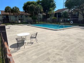 425 NW 210th St 102, Miami Gardens FL 33169