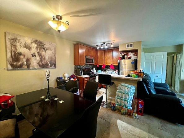 425 NW 210th St 102, Miami Gardens FL 33169