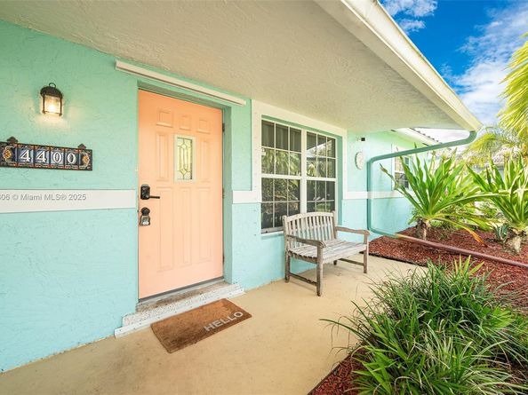 4400 NE 13th Ave, Oakland Park FL 33334