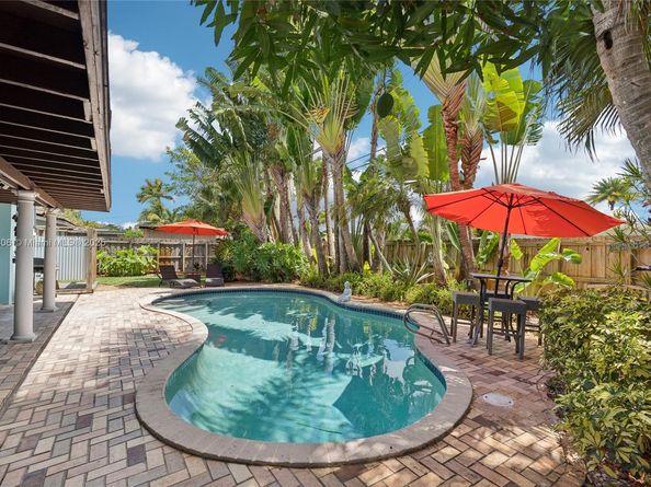 4400 NE 13th Ave, Oakland Park FL 33334