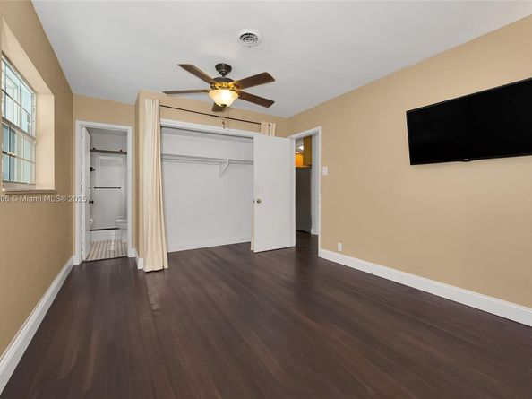 4400 NE 13th Ave, Oakland Park FL 33334