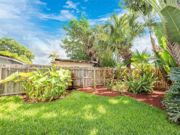 4400 NE 13th Ave, Oakland Park FL 33334