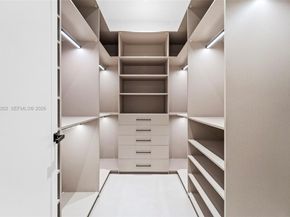 685 NE 81 St, Miami FL 33138