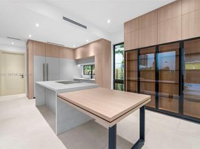 685 NE 81 St, Miami FL 33138