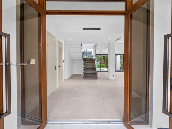 685 NE 81 St, Miami FL 33138