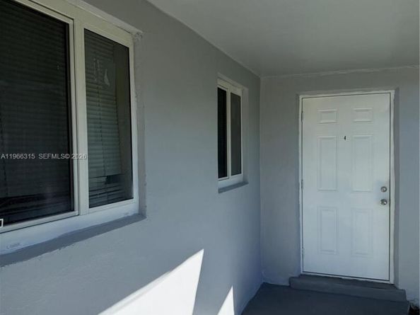 1028 NW 3rd Ave, Fort Lauderdale FL 33311