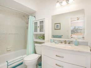 4805 NW 35th St 404, Lauderdale Lakes FL 33319