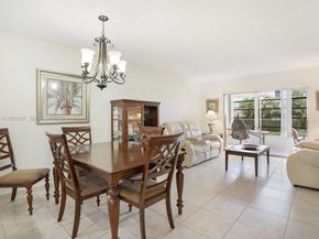 4805 NW 35th St 404, Lauderdale Lakes FL 33319