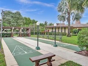 4805 NW 35th St 404, Lauderdale Lakes FL 33319