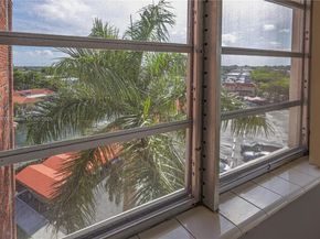 1700 NE 105th St 512, Miami Shores FL 33138