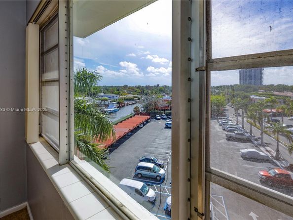 1700 NE 105th St 512, Miami Shores FL 33138
