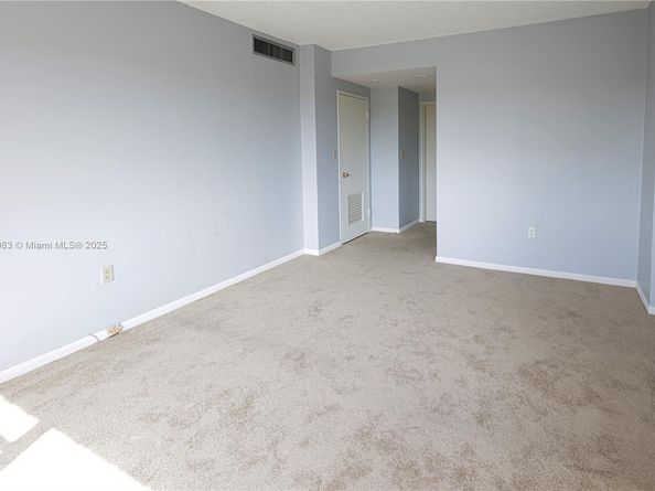 1700 NE 105th St 512, Miami Shores FL 33138