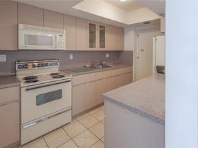 1700 NE 105th St 512, Miami Shores FL 33138