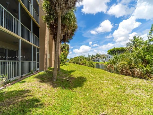 17000 NW 67th Ave 126, Hialeah FL 33015