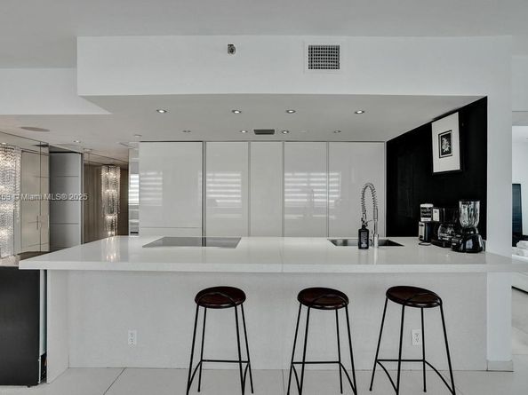 834 Ocean Dr 507/509, Miami Beach FL 33139
