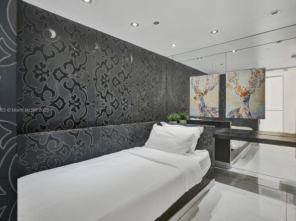 834 Ocean Dr 507/509, Miami Beach FL 33139