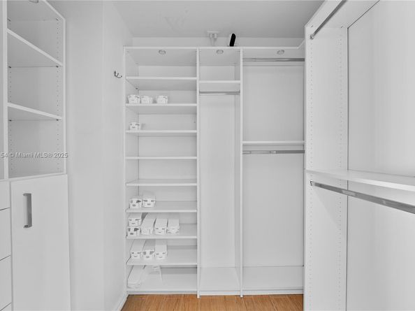 3936 NE 168th St 7, North Miami Beach FL 33160