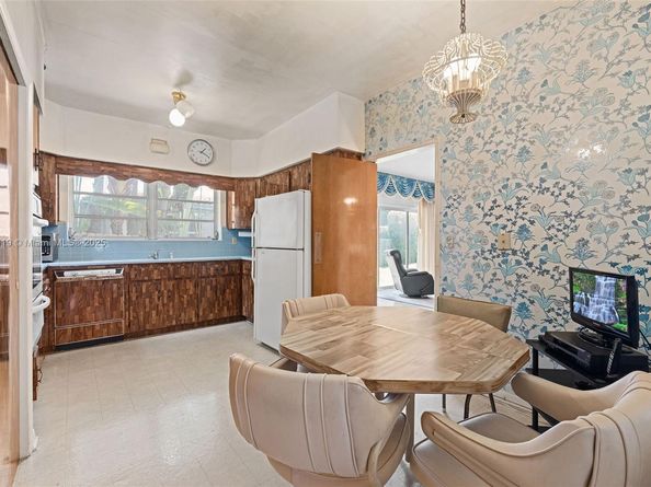 4601 Royal Palm Ave, Miami Beach FL 33140