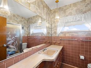 4601 Royal Palm Ave, Miami Beach FL 33140