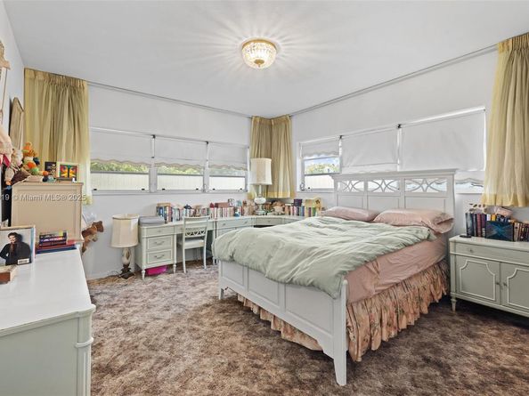 4601 Royal Palm Ave, Miami Beach FL 33140