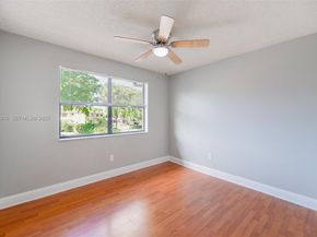 2570 W 67th Pl 212, Hialeah FL 33016