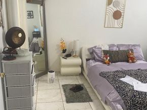 1990 Marseille Dr 201, Miami Beach FL 33141
