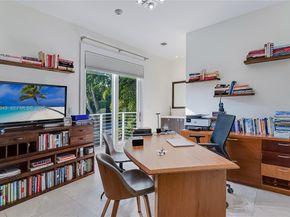 3835 Carole Ct, Miami FL 33133