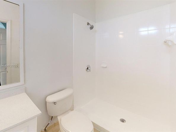 230 SE 29th Ave 2, Homestead FL 33033