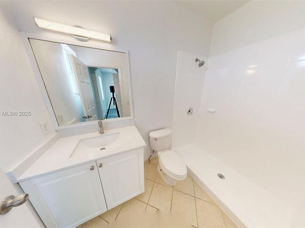 230 SE 29th Ave 2, Homestead FL 33033