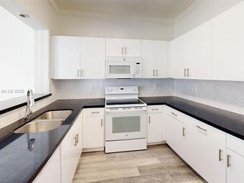 230 SE 29th Ave