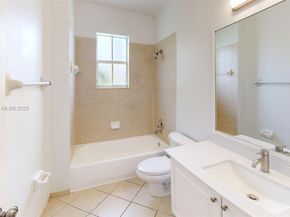230 SE 29th Ave 2, Homestead FL 33033