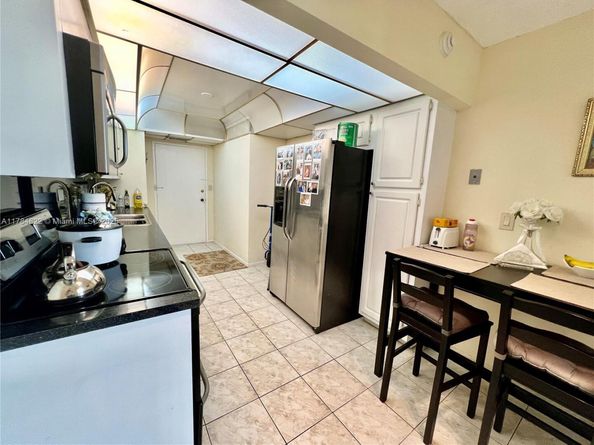 7135 Collins Ave 621, Miami Beach FL 33141