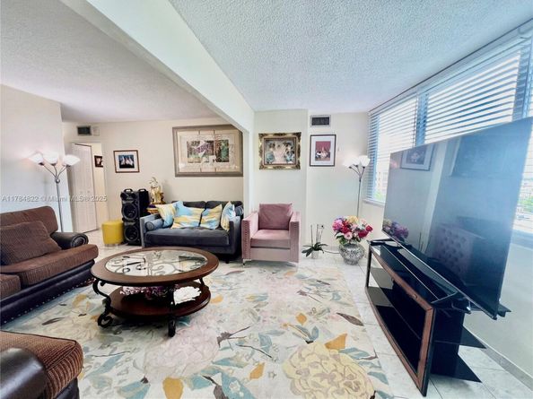 7135 Collins Ave 621, Miami Beach FL 33141