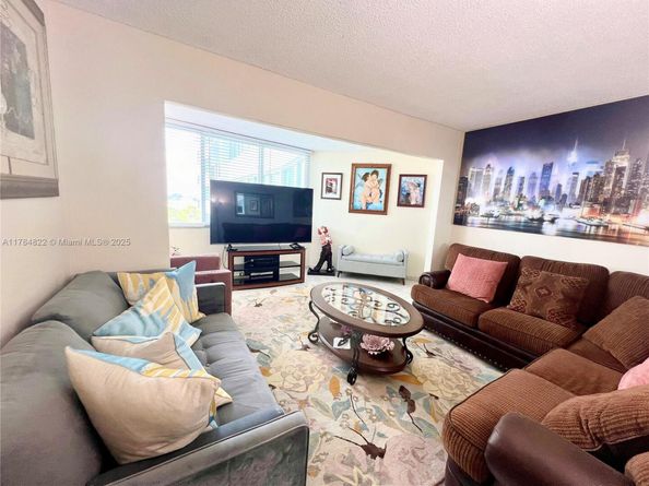 7135 Collins Ave 621, Miami Beach FL 33141