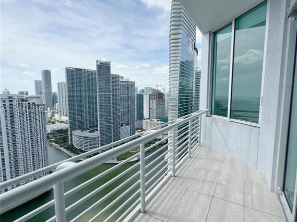 325 S Biscayne Blvd LPH 19, Miami FL 33131
