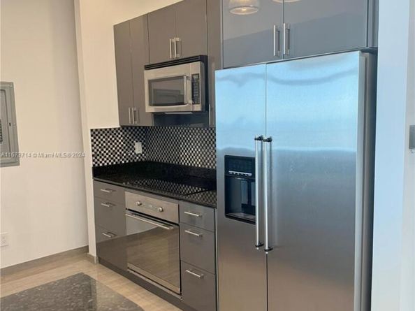 325 S Biscayne Blvd LPH 19, Miami FL 33131