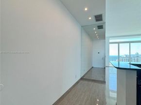 325 S Biscayne Blvd LPH 19, Miami FL 33131
