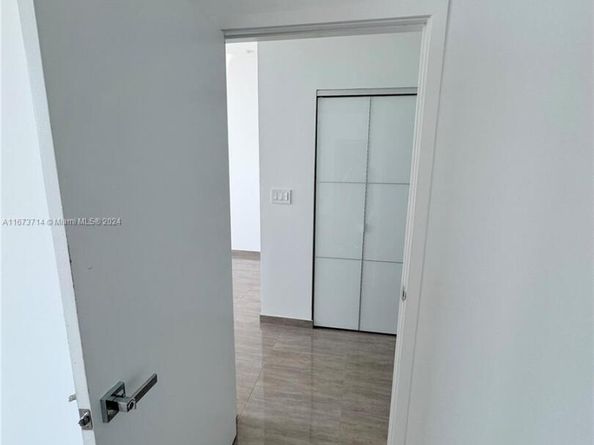 325 S Biscayne Blvd LPH 19, Miami FL 33131