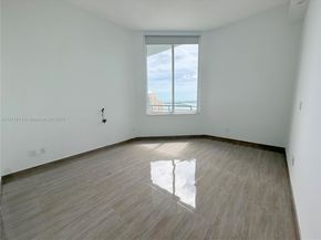 325 S Biscayne Blvd LPH 19, Miami FL 33131