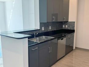 325 S Biscayne Blvd LPH 19, Miami FL 33131