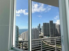 325 S Biscayne Blvd LPH 19, Miami FL 33131