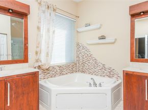 19301 Seneca Ave, Weston FL 33332