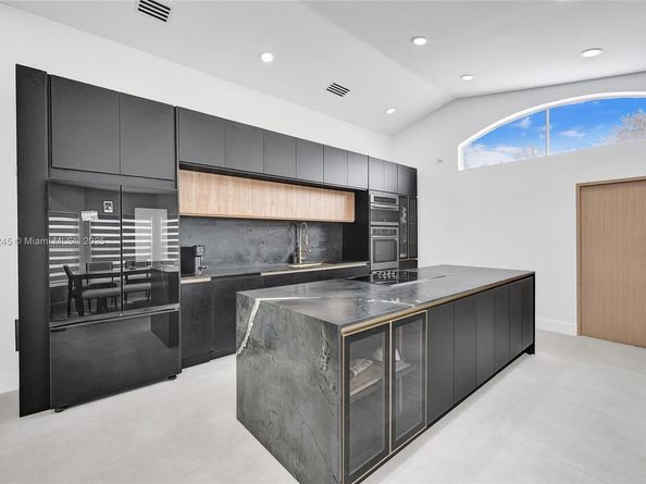 3371 SW 51st St, Hollywood FL 33312