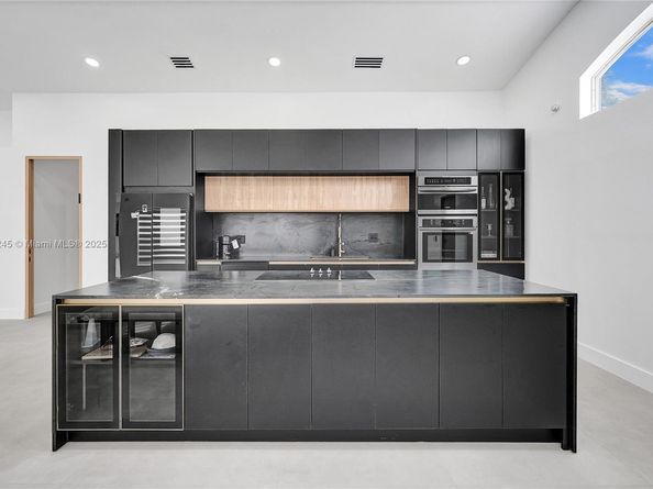 3371 SW 51st St, Hollywood FL 33312