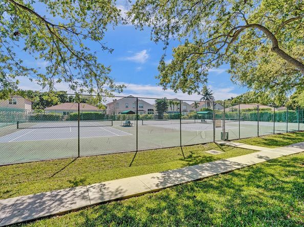 3371 SW 51st St, Hollywood FL 33312