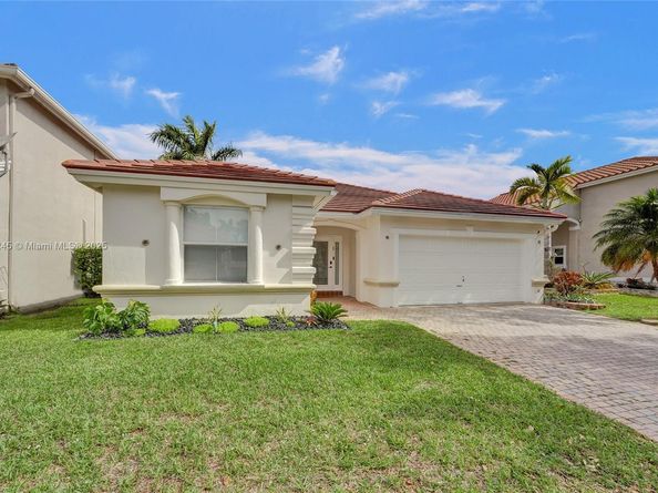 3371 SW 51st St, Hollywood FL 33312